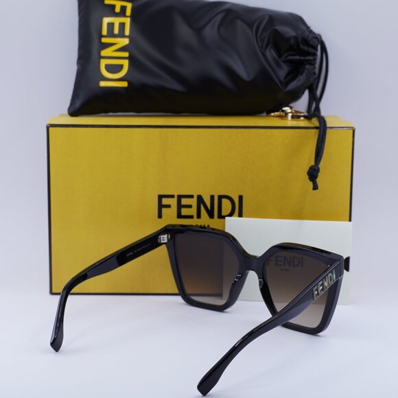 Fendi FE40086I 01F Square Sunglasses - Black/Brown Gradient - Picture 10 of 10